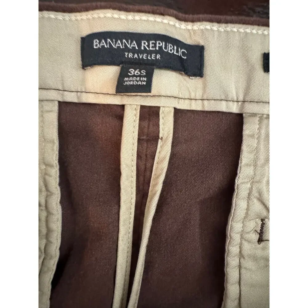 Banana Republic Men's Traveler Pleated Relaxed Moleskin Trousers Brown 36 Short